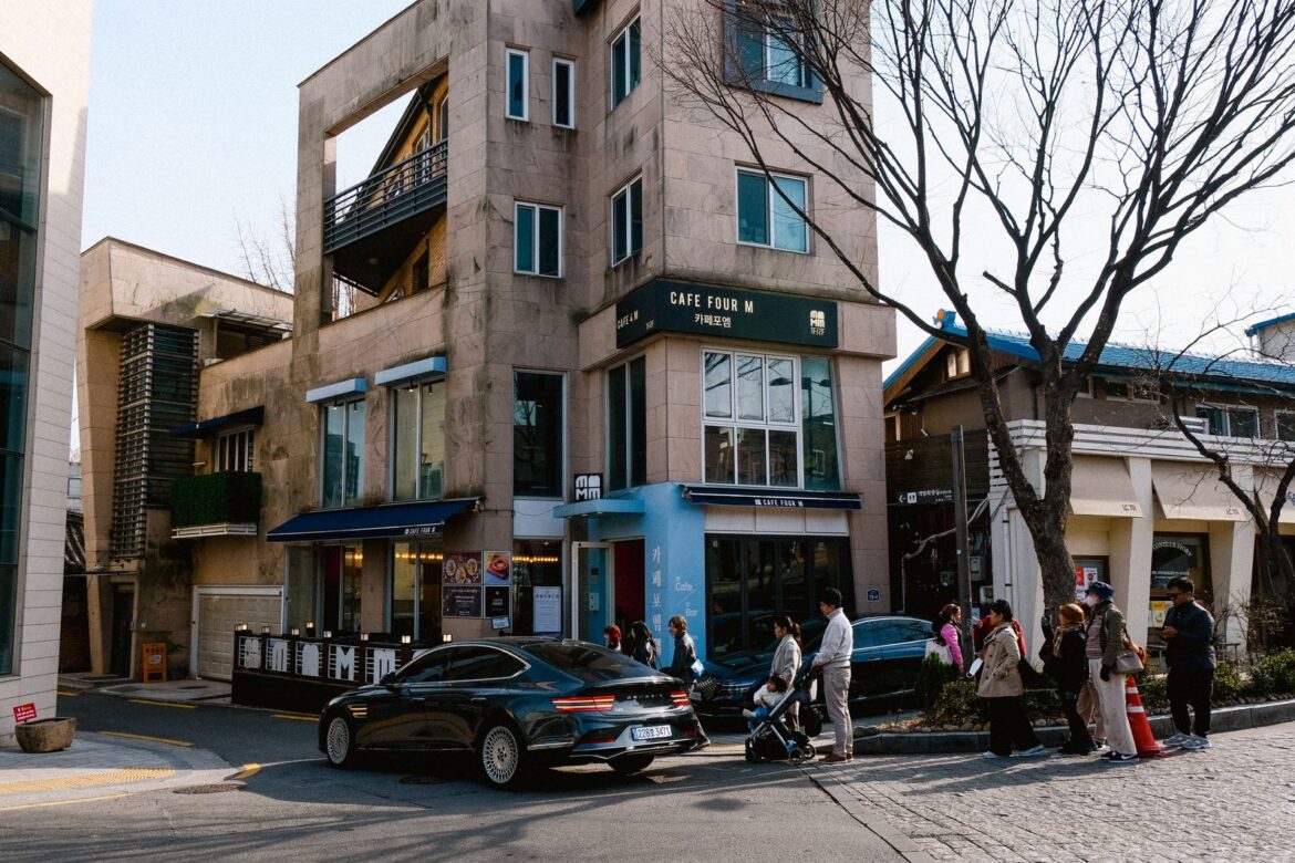 A cafe street scene in Seoul