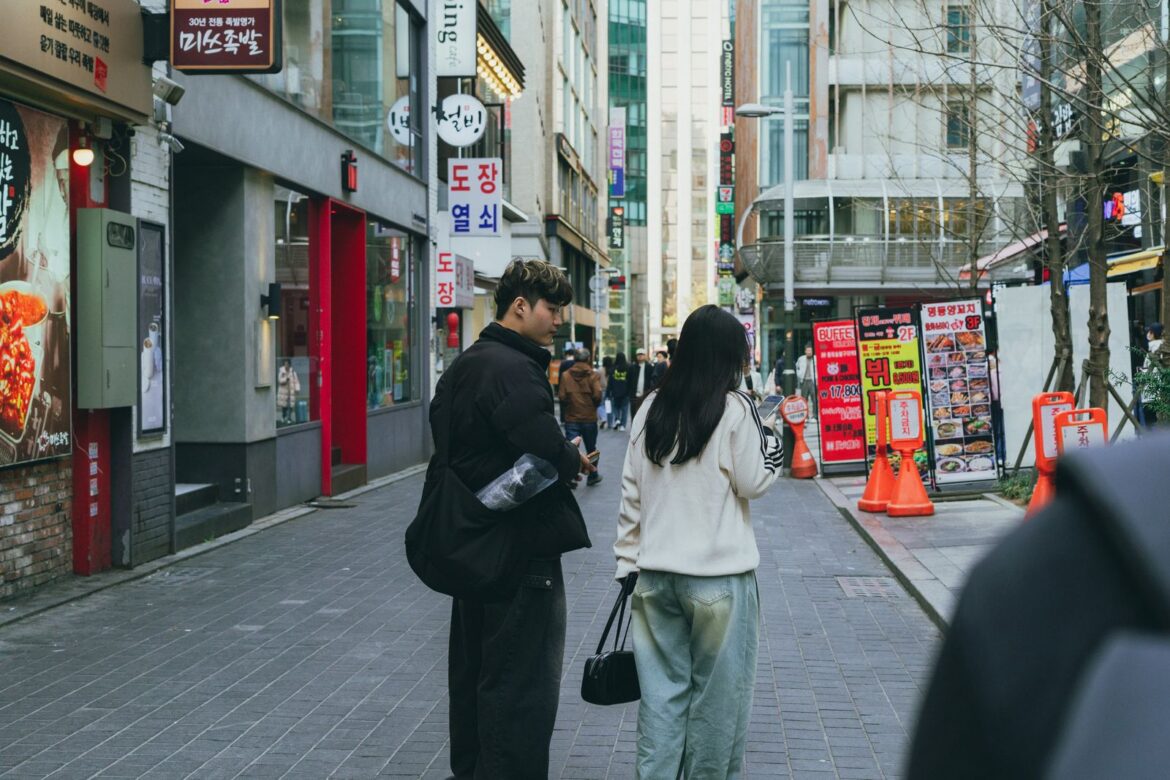 Trendy Seoul street scene, representing the transformation of Hannam-dong into a global shopping and lifestyle destination