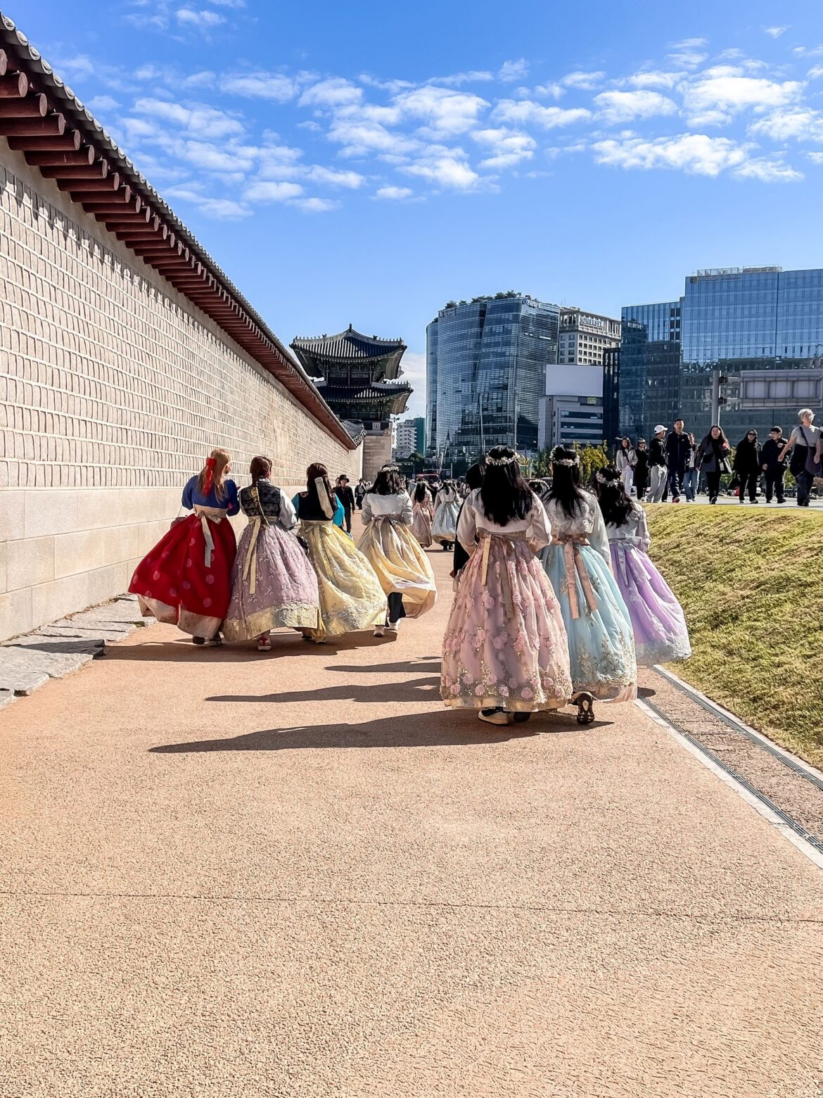 Visitors in hanbok at Gyeongbokgung Palace, representing the record-breaking 2026 Spring Royal Culture Festival